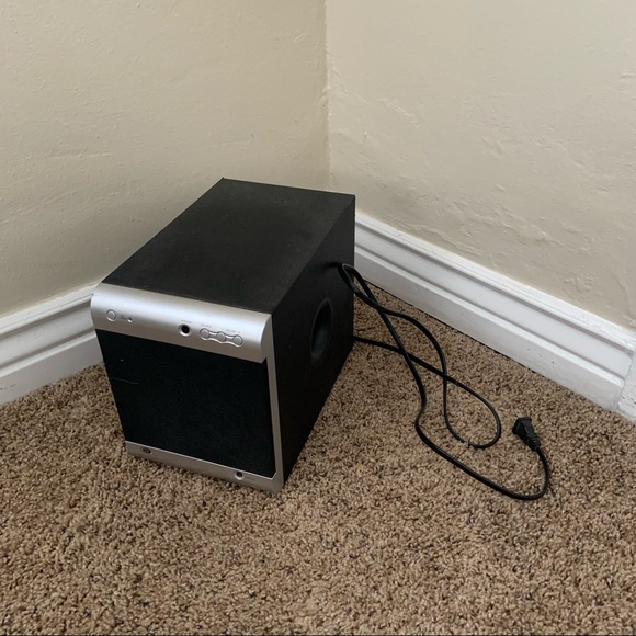 Durabrand Home Theater System Speaker HT-3197 - Picture 1 of 5